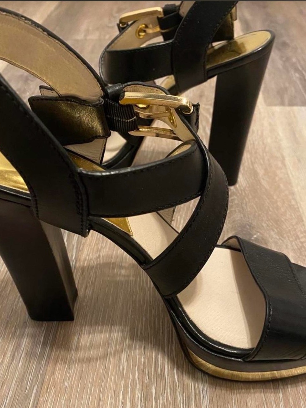 Michael Kors Black Leather Strappy Sandals with Gold Insole - Picture 4 of 8